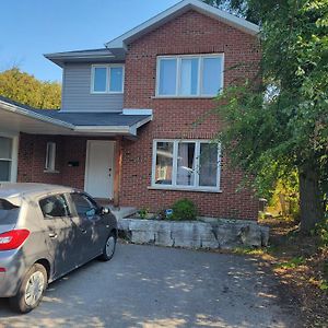 Kingston Comfort Suites - Unit 2